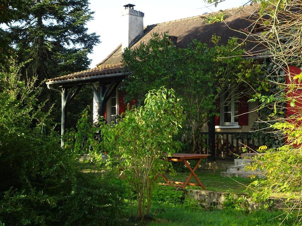 B&B Les Quatre Vents Montpon-Menesterol ภายนอก รูปภาพ